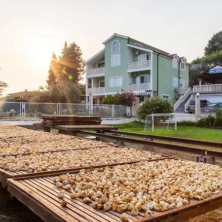 Вилла Solo - Peaceful Nature Park Getaway