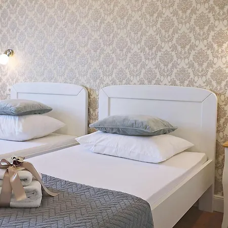 Solo - Peaceful Nature Park Getaway *